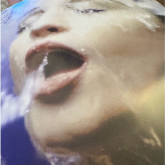 Madonna Drowned World Tour 2001 Official Concert Program Art Book - Picture 9 of 10